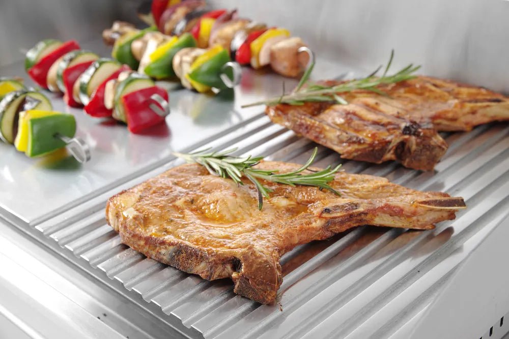 HENDI - Grillplatte Profi Line - 1/2 glatt, 1/2 gerillt, 230V/2400W, 550x435x245 mm - HENDI - GastroDeals